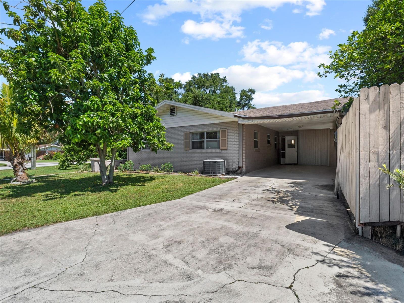 2800 SUNSET DRIVE NW