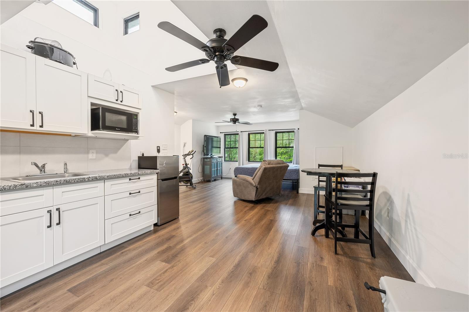 IVEY RUN ESTATES - Residential