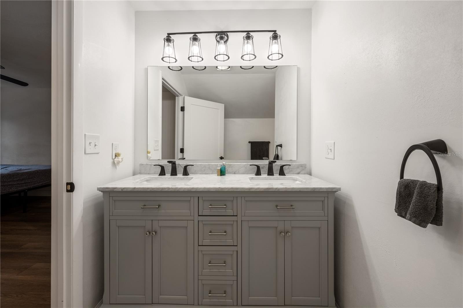 IVEY RUN ESTATES - Residential