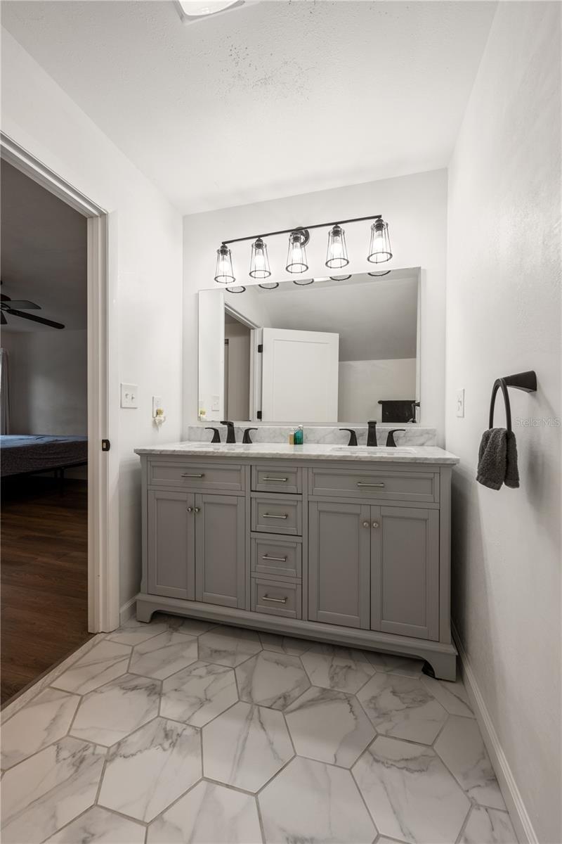 IVEY RUN ESTATES - Residential