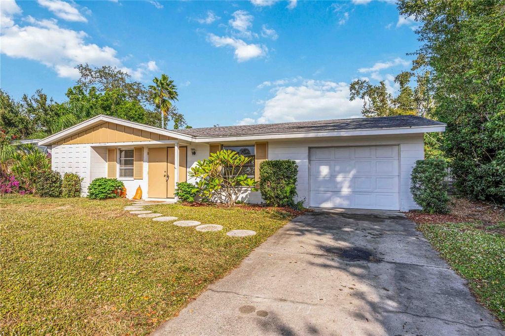 Photo of 3853 Woodrow Ridge Street, Sarasota, FL 34233 (MLS # A4673752)