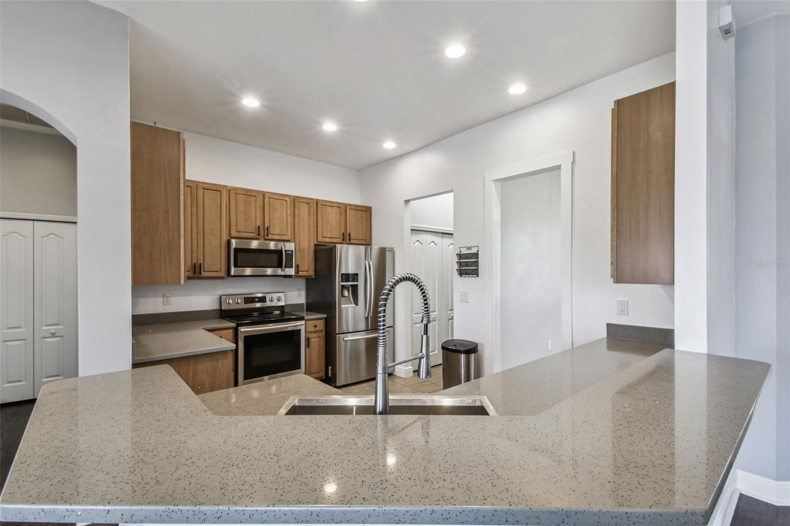 COUNTRY HILLS ESTATES - Residential