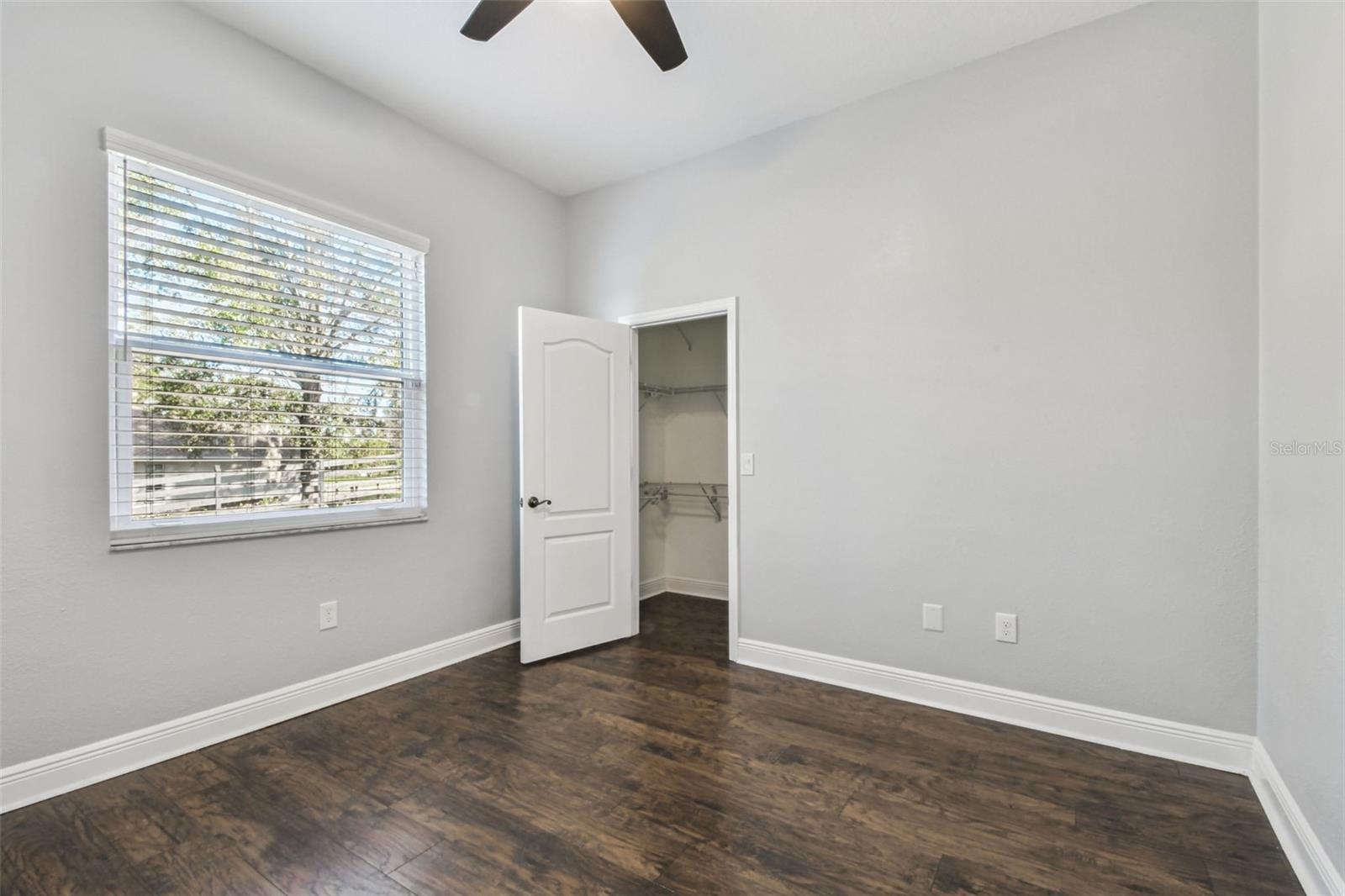 COUNTRY HILLS ESTATES - Residential