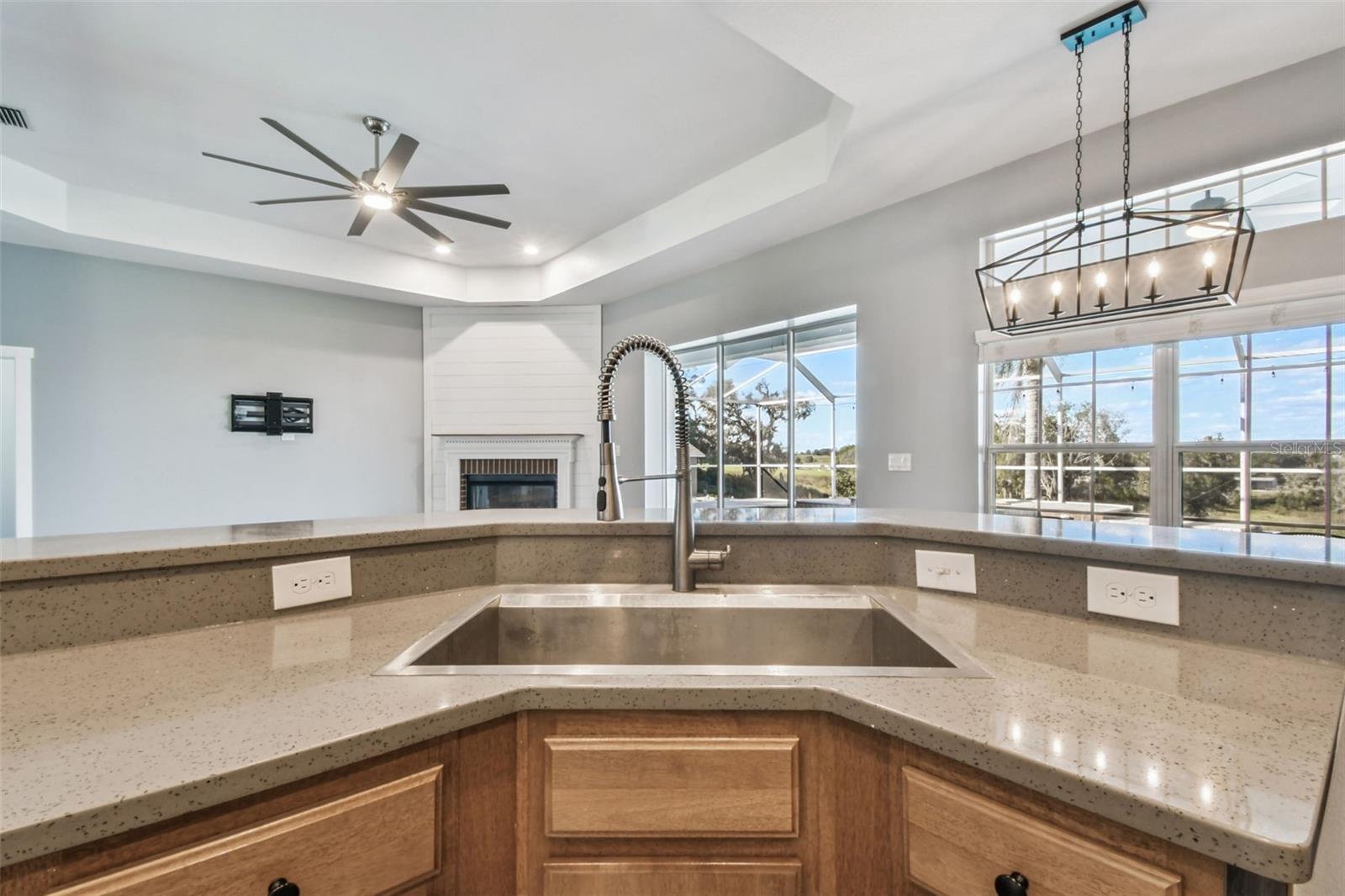 COUNTRY HILLS ESTATES - Residential