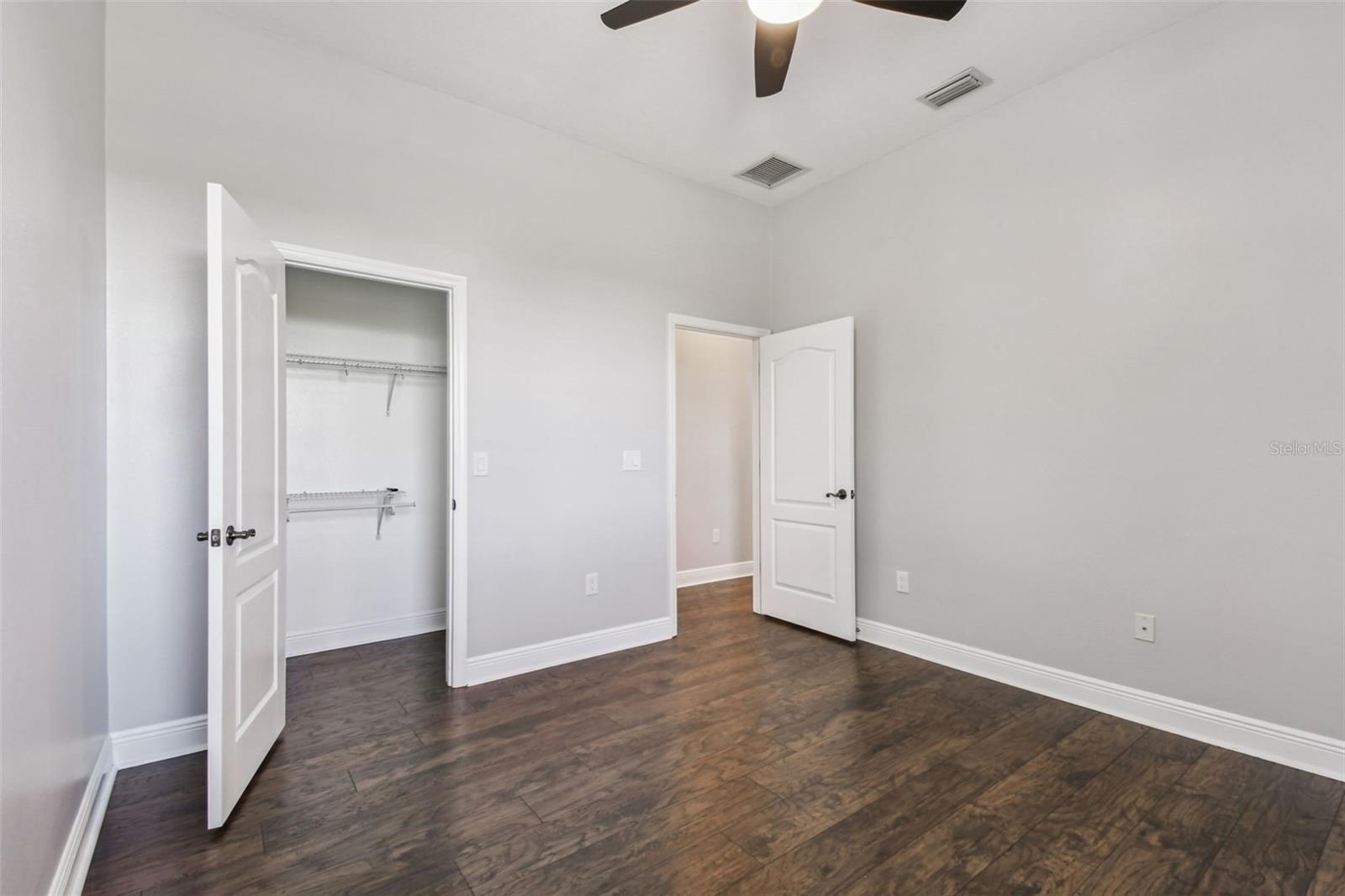 COUNTRY HILLS ESTATES - Residential