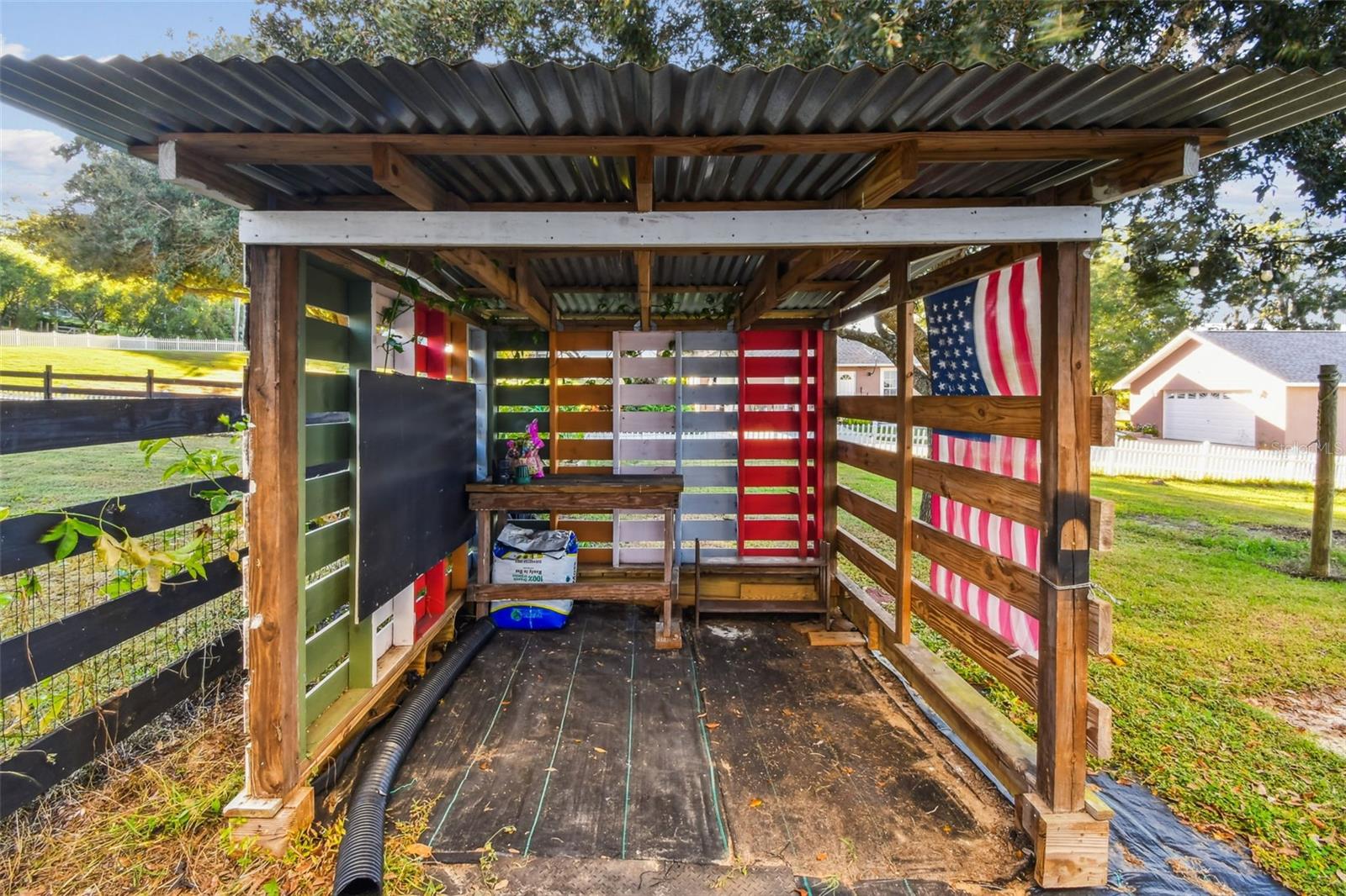 COUNTRY HILLS ESTATES - Residential