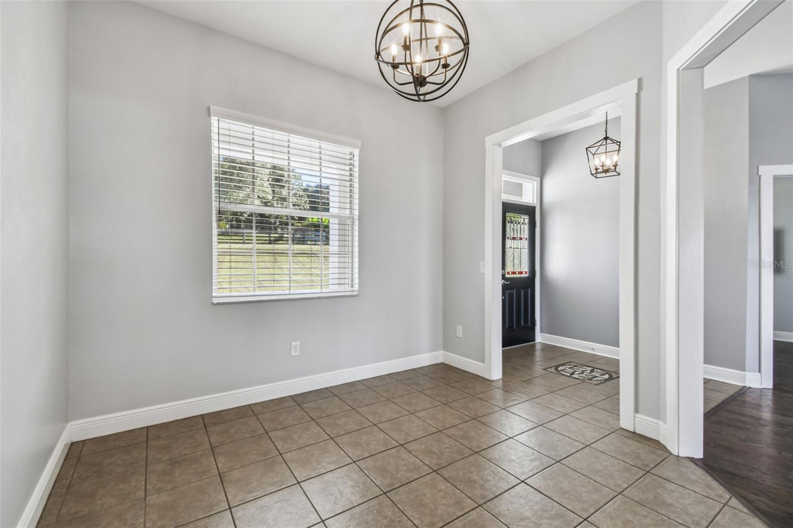 COUNTRY HILLS ESTATES - Residential