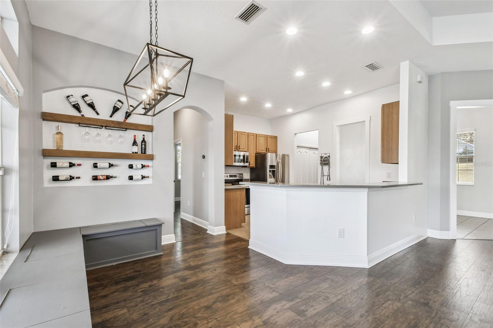 COUNTRY HILLS ESTATES - Residential