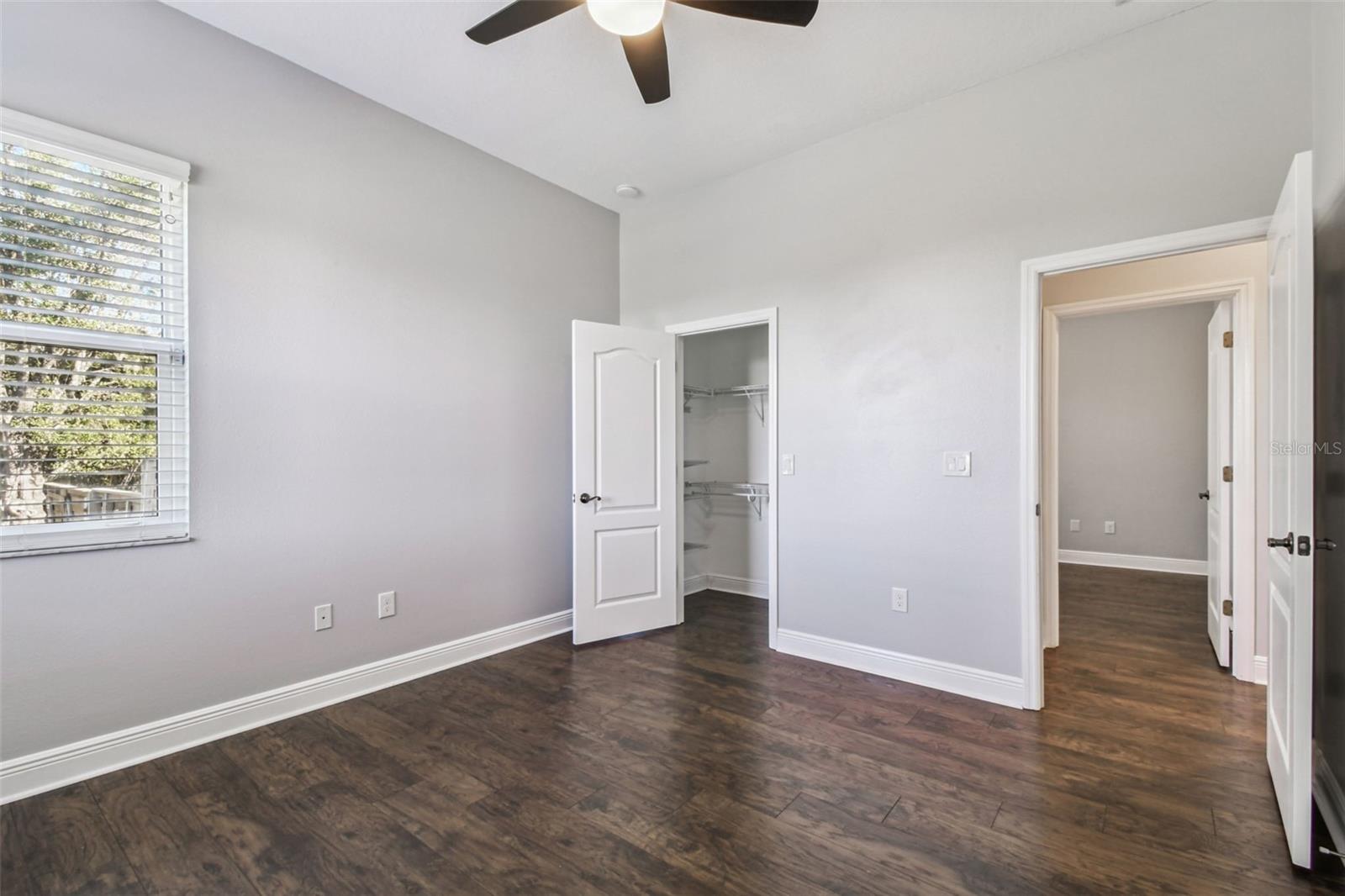 COUNTRY HILLS ESTATES - Residential