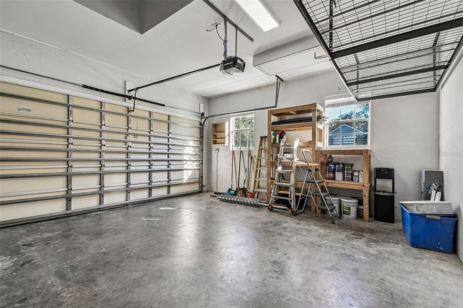 COUNTRY HILLS ESTATES - Residential