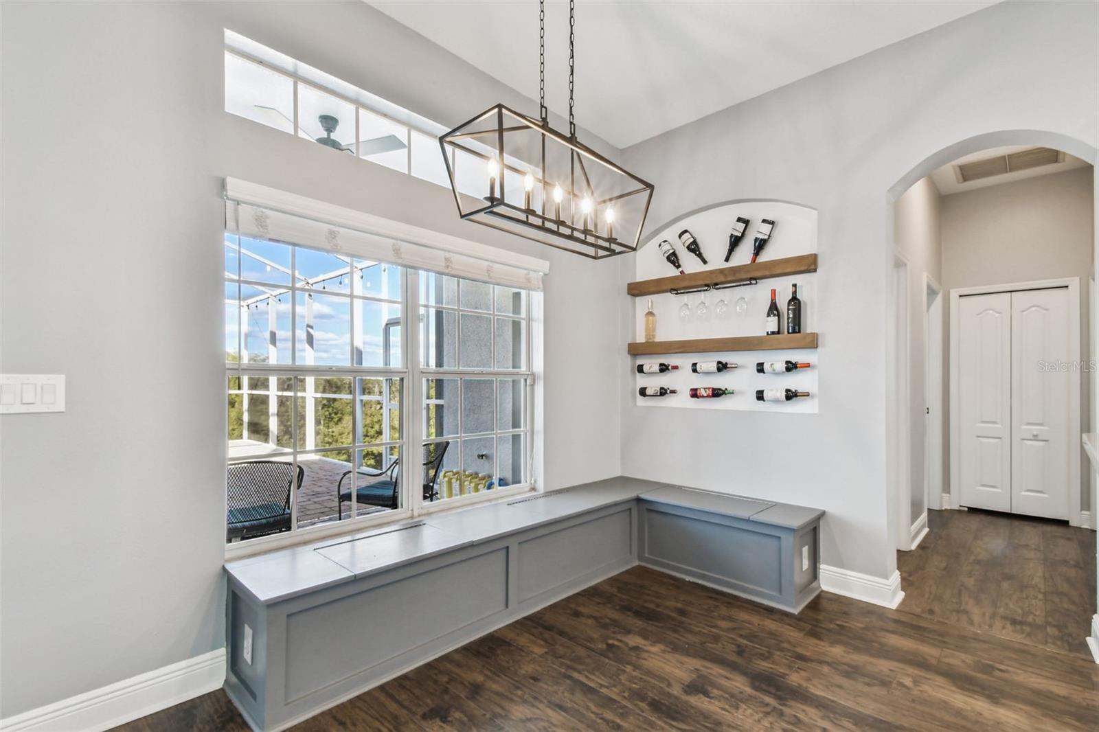 COUNTRY HILLS ESTATES - Residential