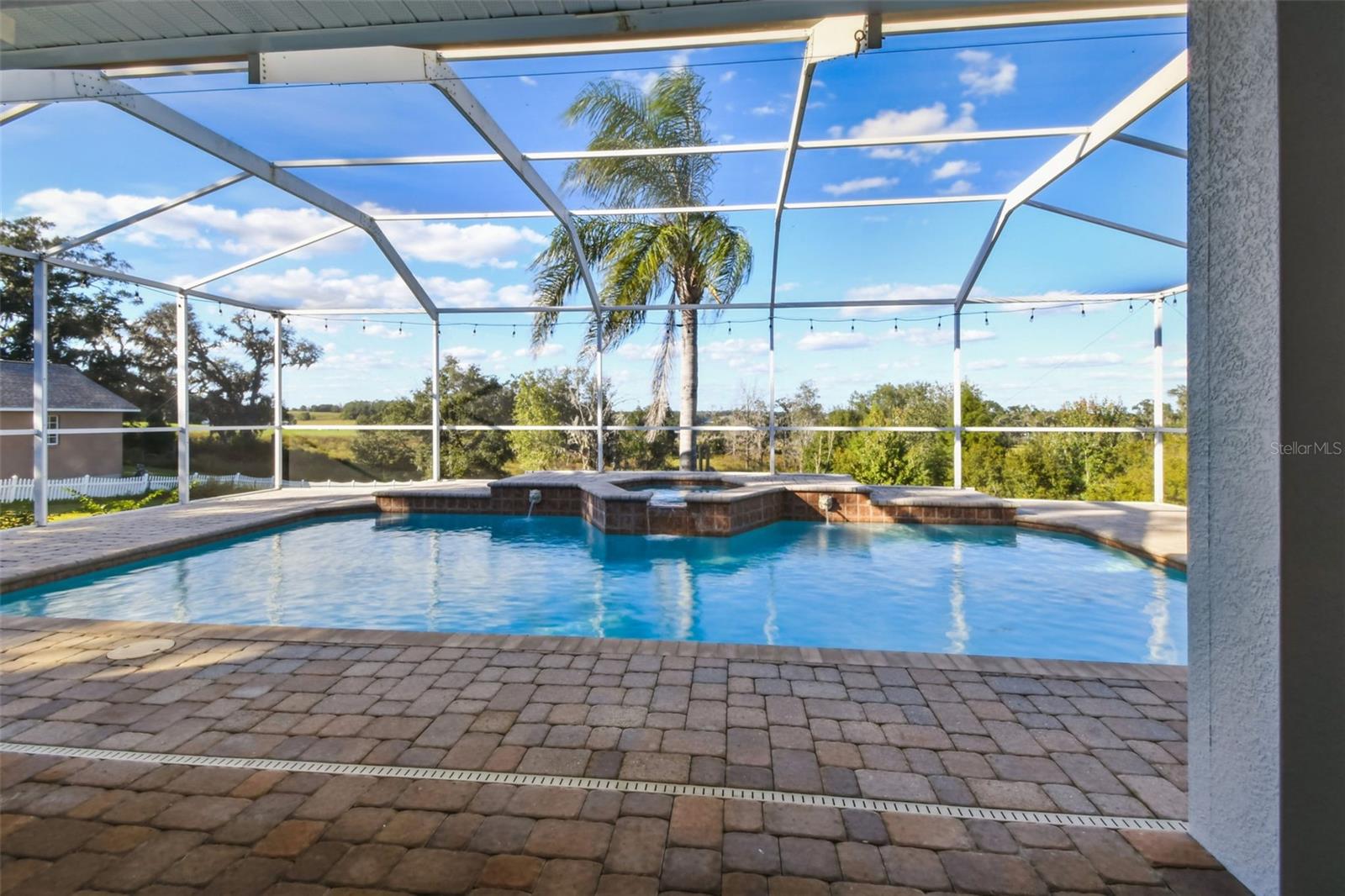 COUNTRY HILLS ESTATES - Residential