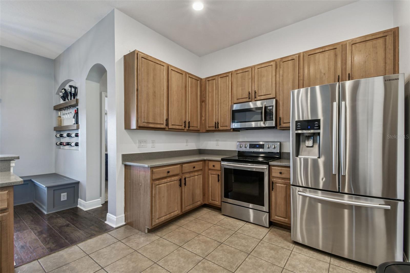 COUNTRY HILLS ESTATES - Residential