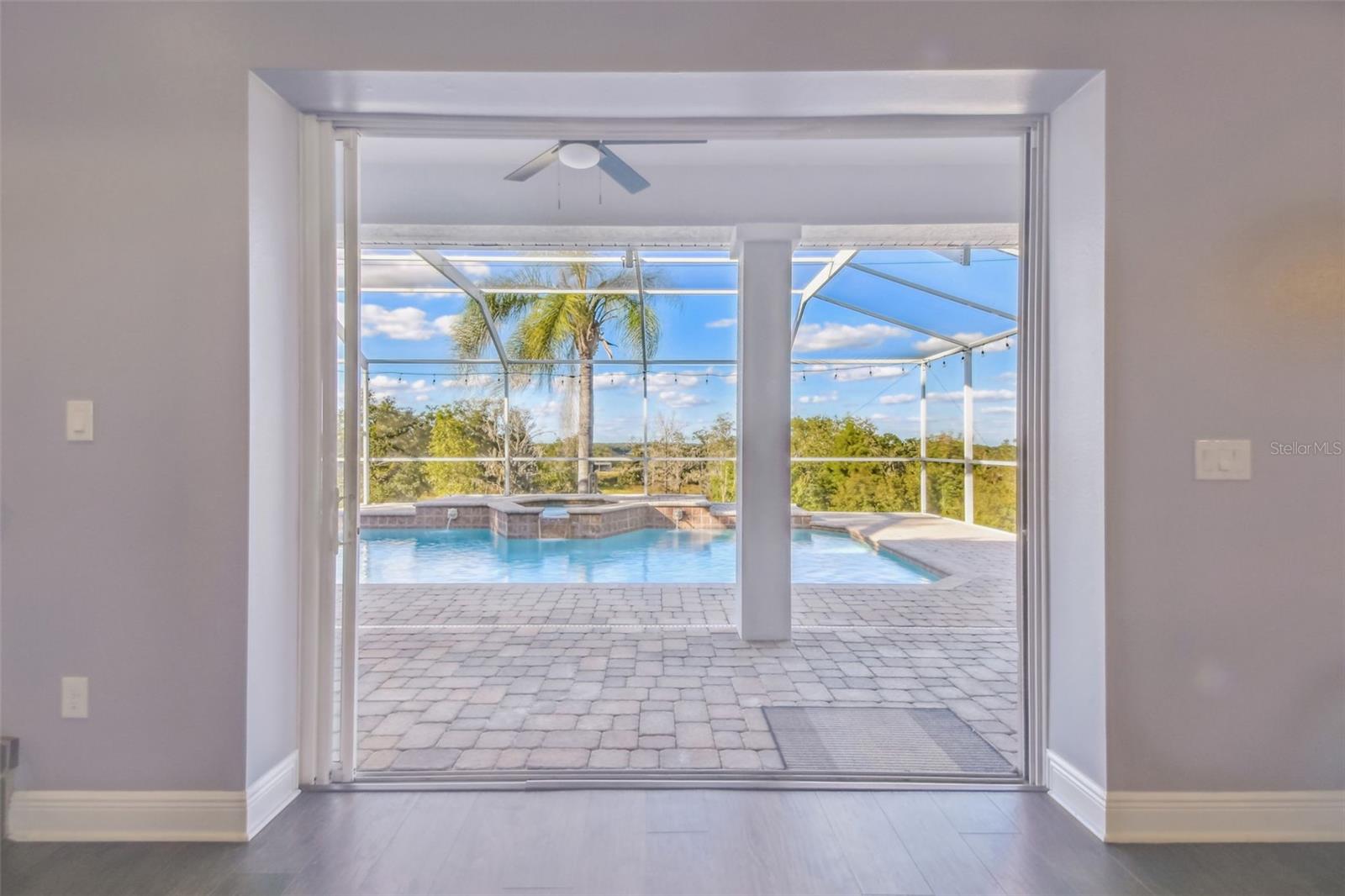 COUNTRY HILLS ESTATES - Residential