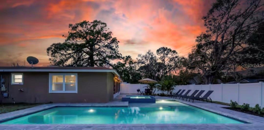 ASHTON PARK - Residential