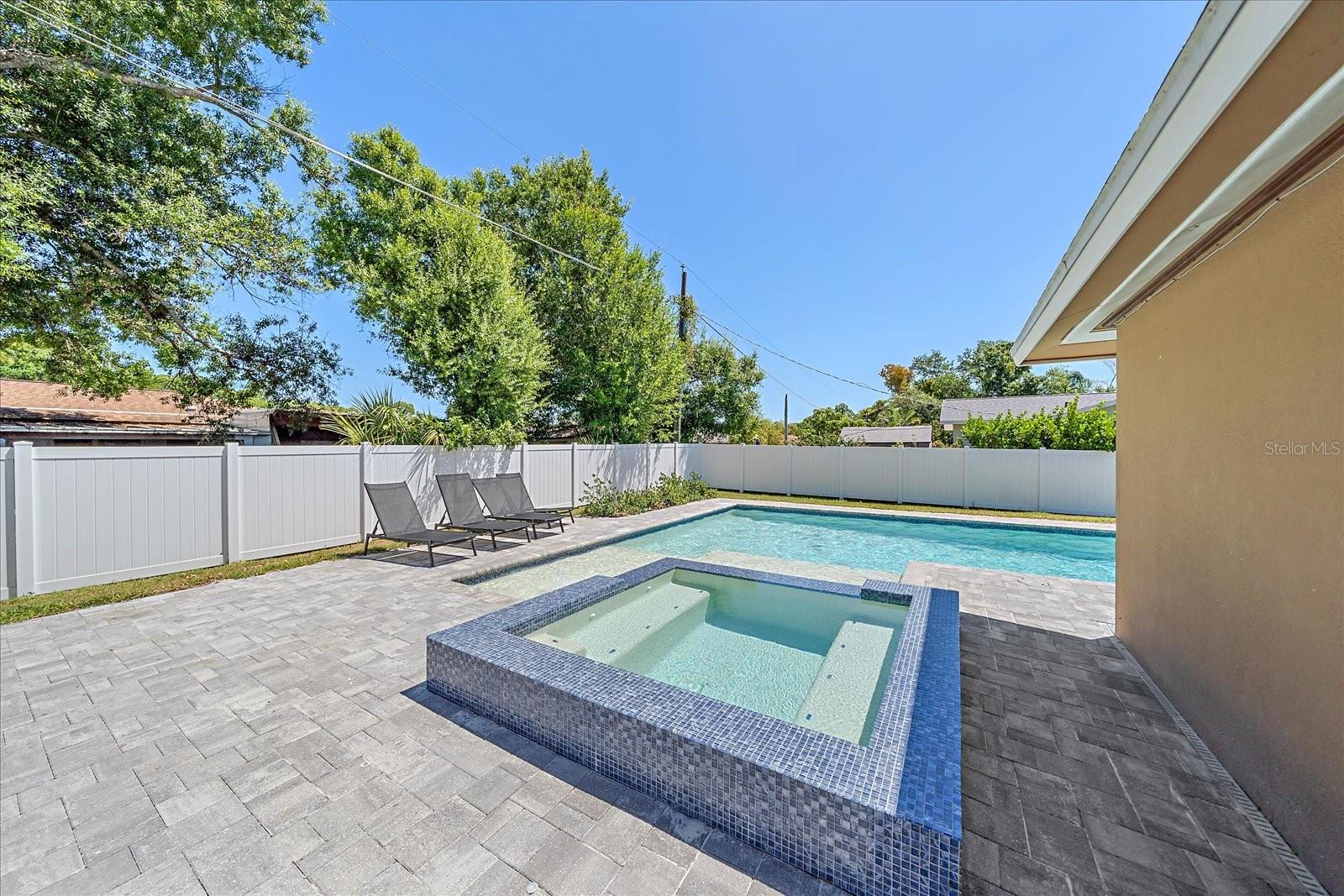 ASHTON PARK - Residential