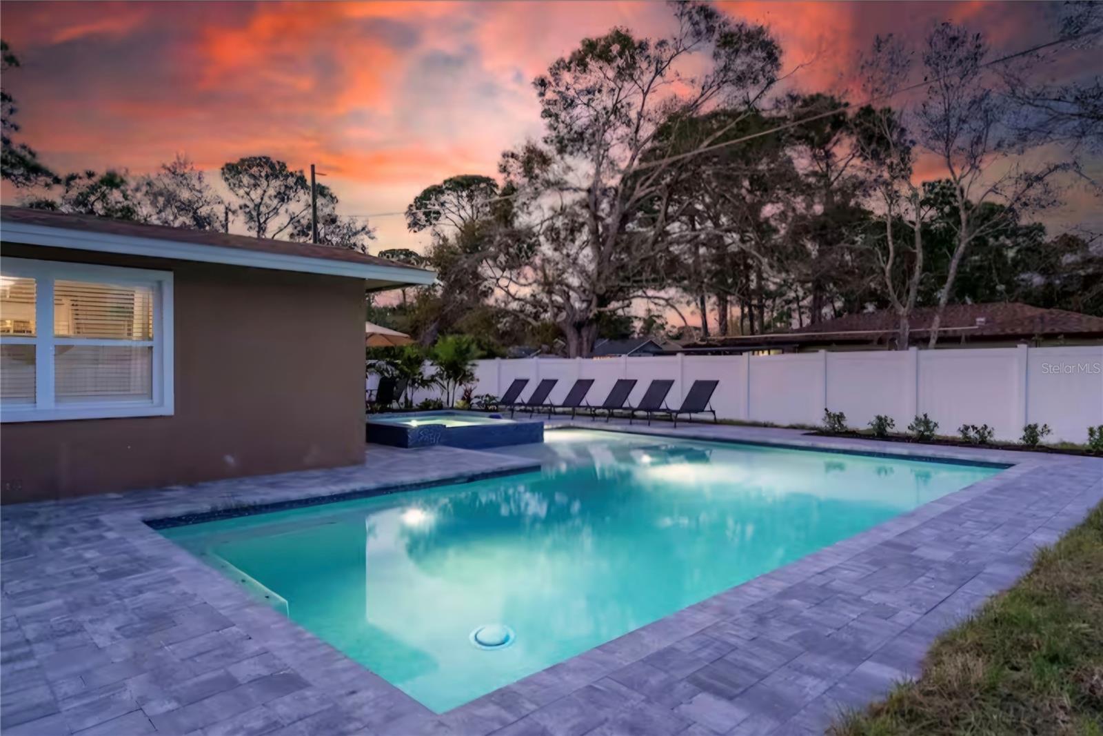 ASHTON PARK - Residential