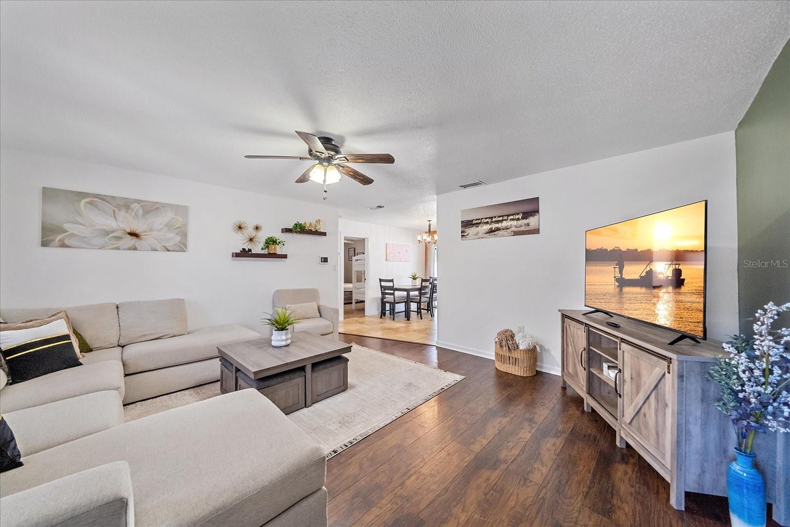 ASHTON PARK - Residential