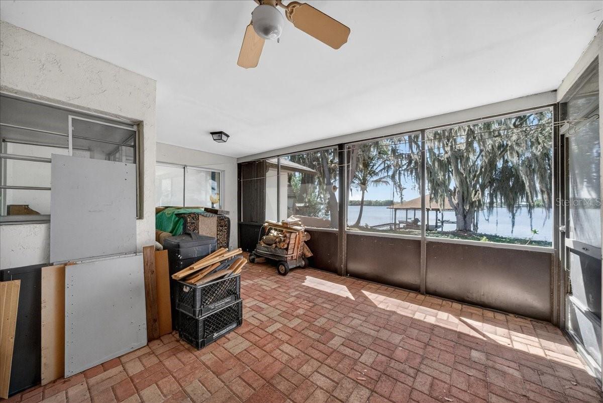 SUN N LAKES - Residential
