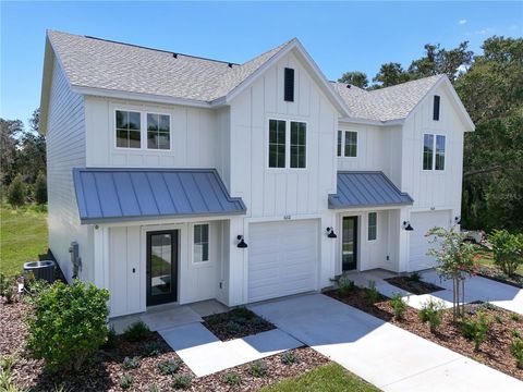 652 LIBERTY AVENUE MOUNT DORA FL 32757