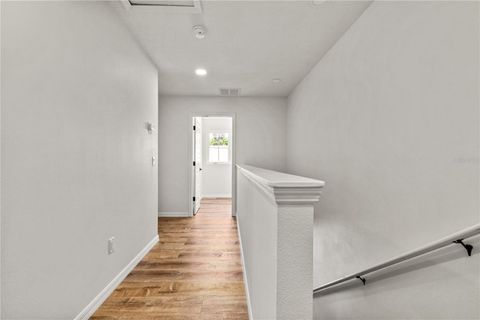 Tiny photo for 652 Liberty Avenue, Mount Dora, FL 32757 (MLS # G5104667)