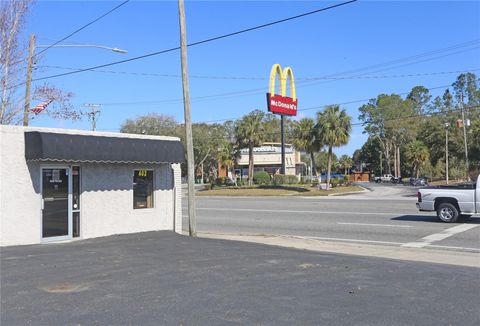Tiny photo for 602 NE Us Highway 19, Crystal River, FL 34429 (MLS # OM695361)