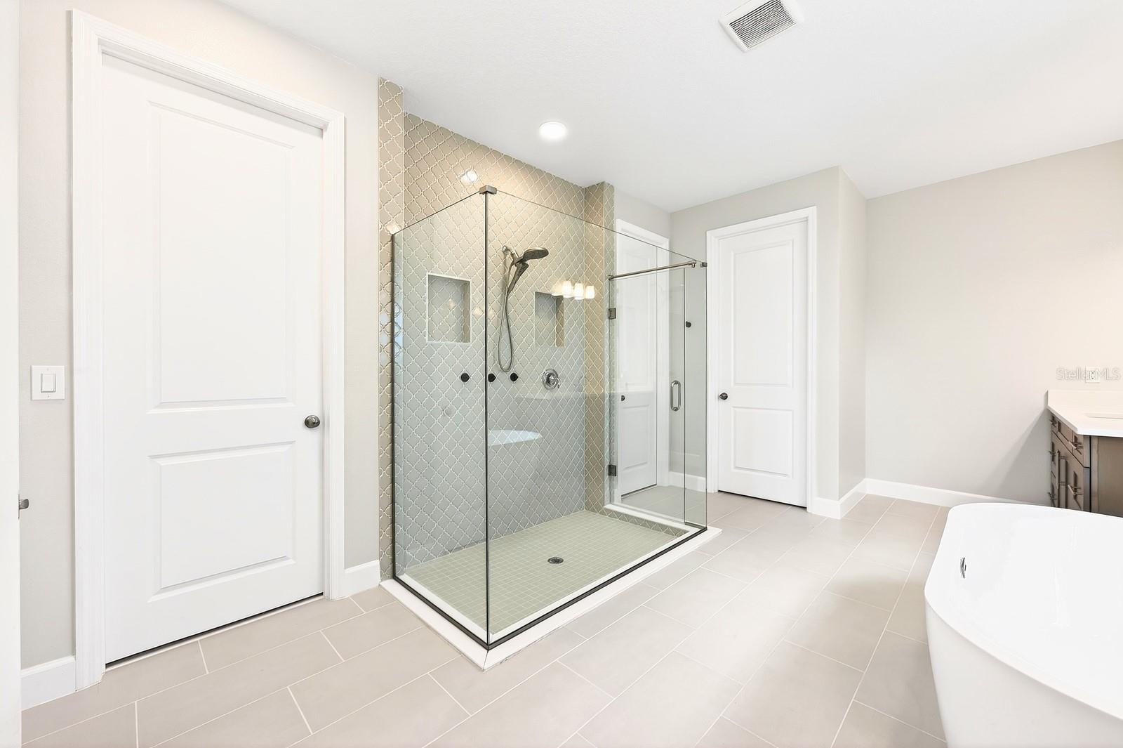 RED EMBER SOUTH - Residential