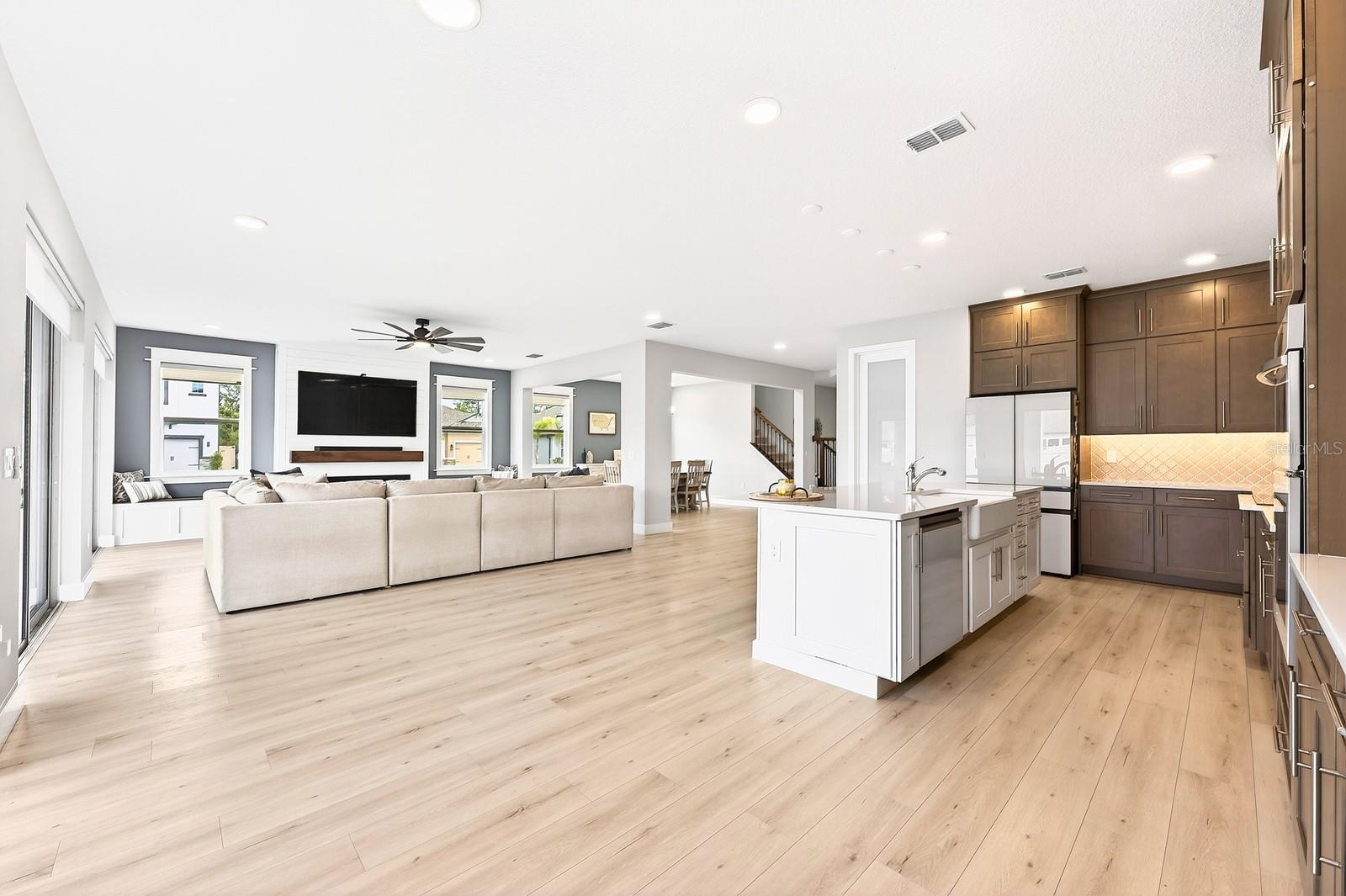 RED EMBER SOUTH - Residential