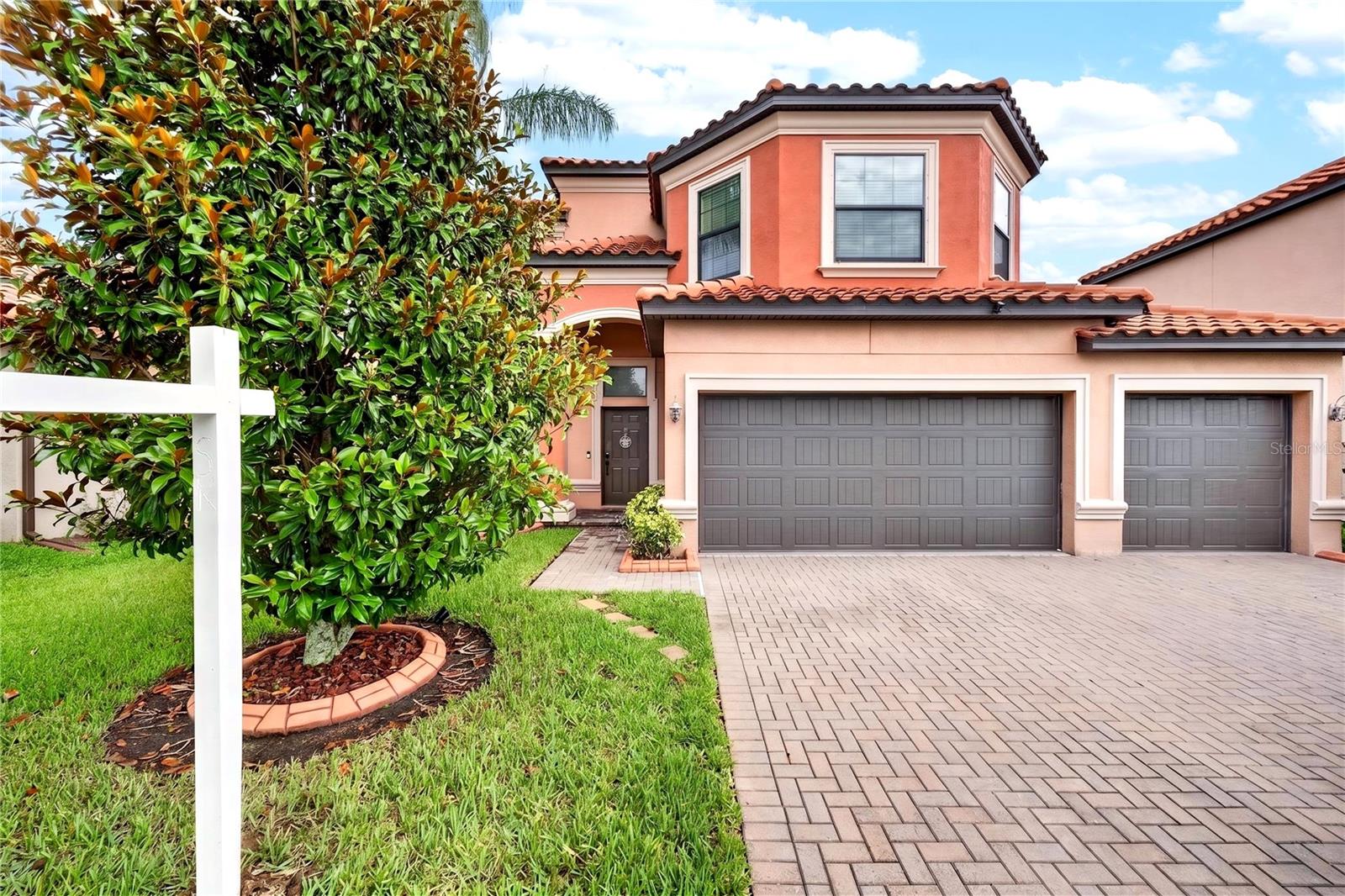 12005 CINNAMON FERN DRIVE