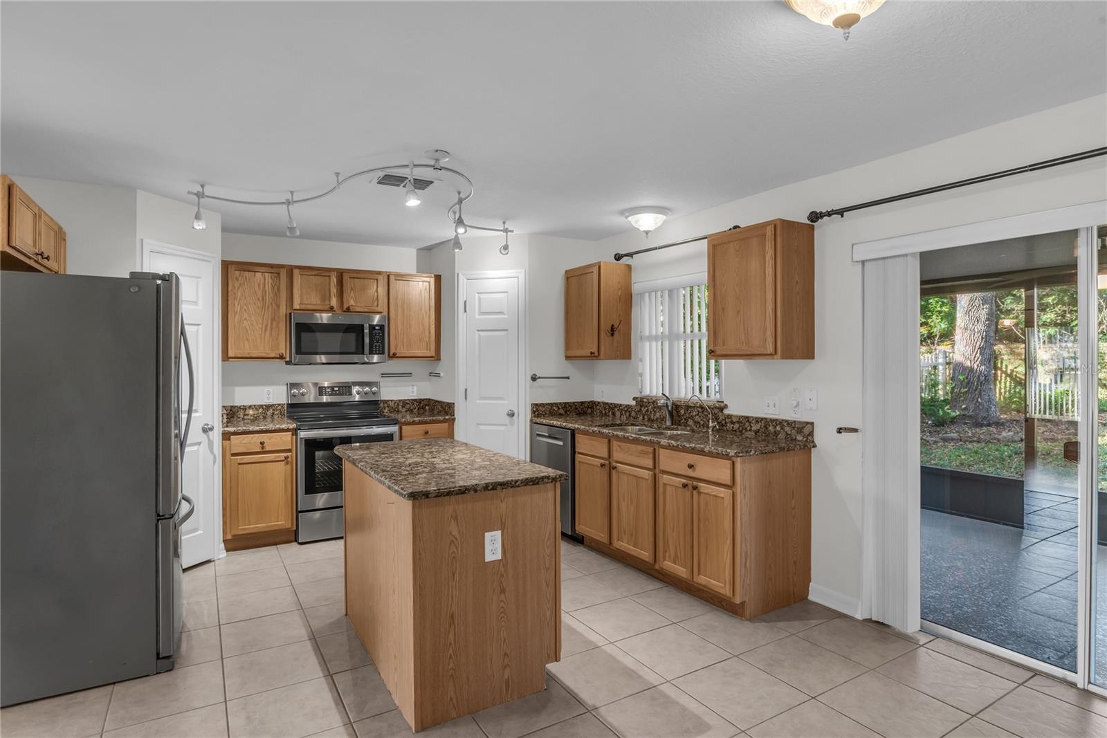 LAKE DOE COVE PH 04 A & M - Residential