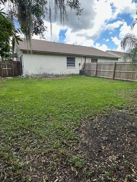 THIS UPGRADED UNIT IS READY FOR MOVE IN. THIS 2 BEDROOM 2 BATH FEATURES CERAMIC PLANK FLOORING THROUGHOUT THE UNIT. COMPLETELY RE-PAINTED INSIDE. BOTH BATHS AND KITCHEN HAS BEEN UPGRADED. ENCLOSED PORCH OFF OF THE LIVING ROOM. WASHER & DRYER HOOK-UPS FOR FULL SIZE UNITS. EXTRA LARGE FENCED IN BACK YARD. OLDSMAR LOCATION MAKES VERY EASY ACCESS TO TAMPA OR PINELLAS COUNTY. PET UNDER 50LBS OK. NO AGGRESSIVE OR MIXED AGGRESSIVE BREEDS ALLOWED. MOVE RIGHT IN.