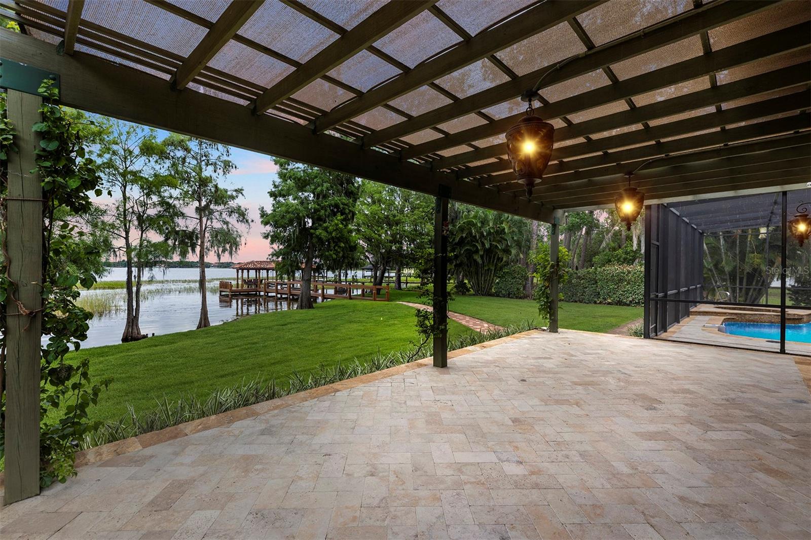 CYPRESS SHORES - Residential