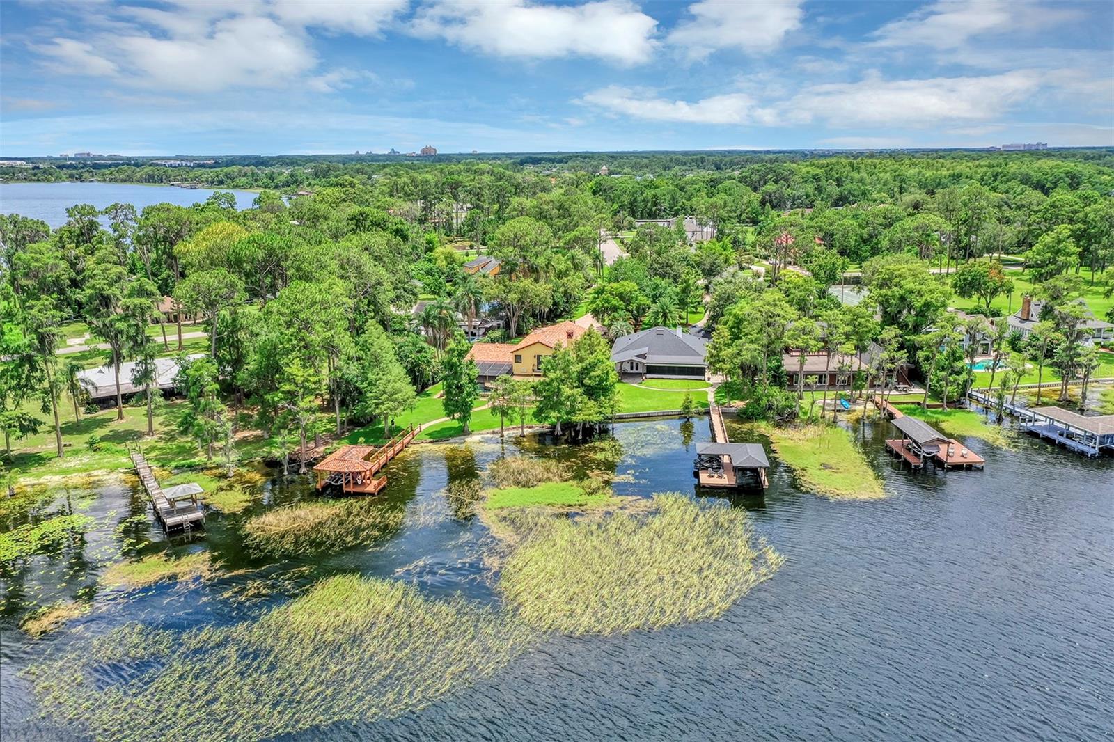 CYPRESS SHORES - Residential