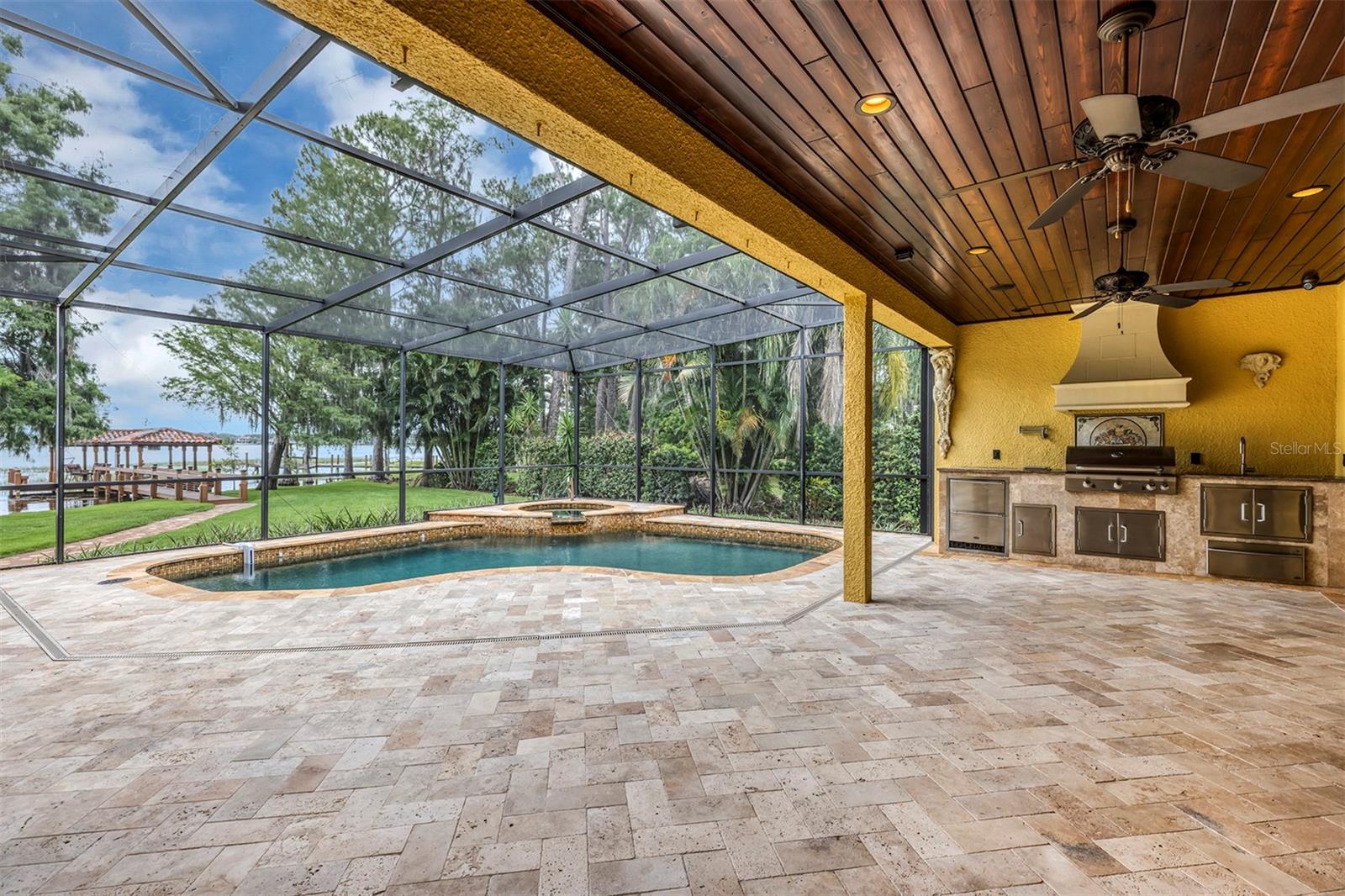 CYPRESS SHORES - Residential