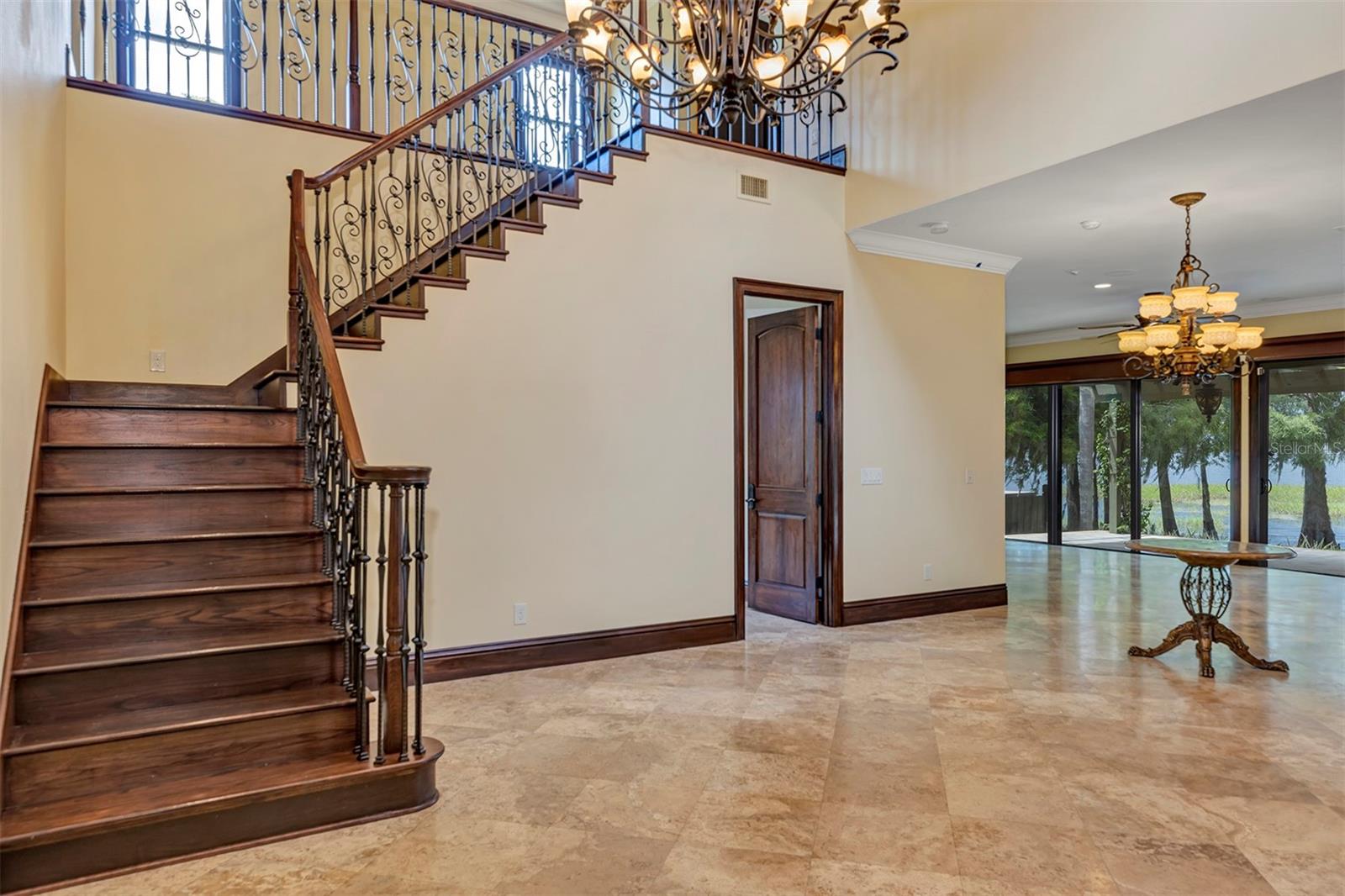 CYPRESS SHORES - Residential