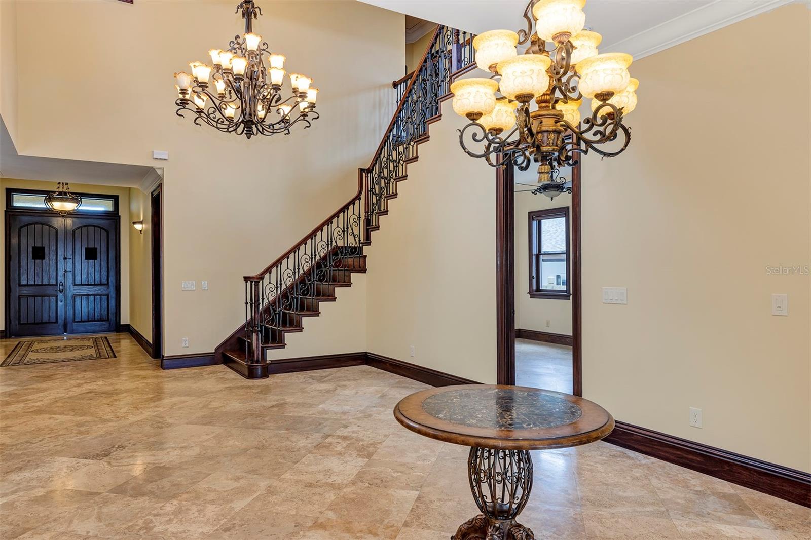 CYPRESS SHORES - Residential