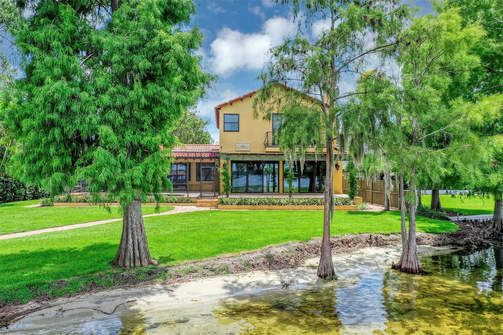 CYPRESS SHORES - Residential