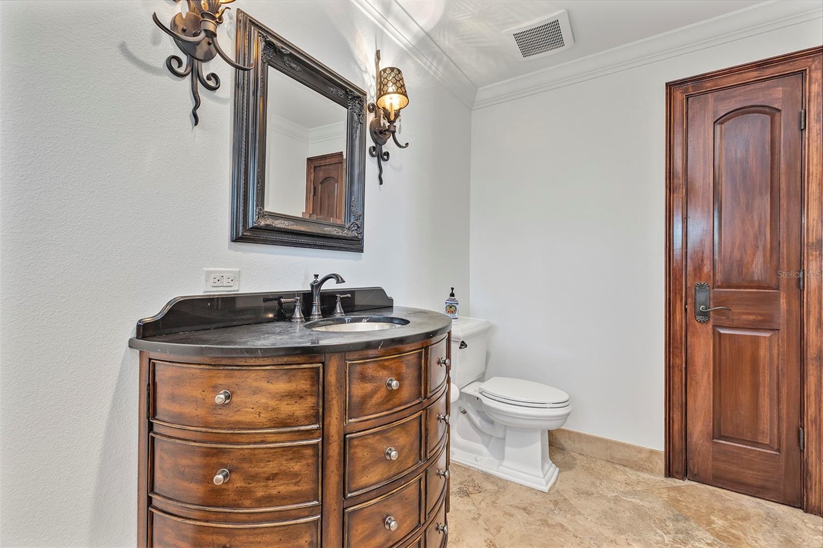 CYPRESS SHORES - Residential