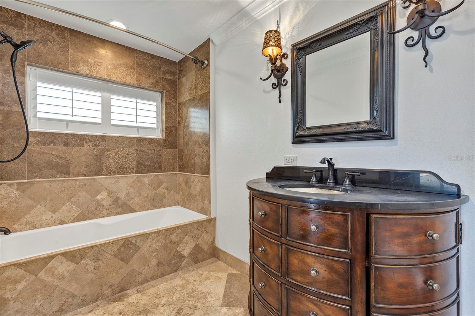 CYPRESS SHORES - Residential