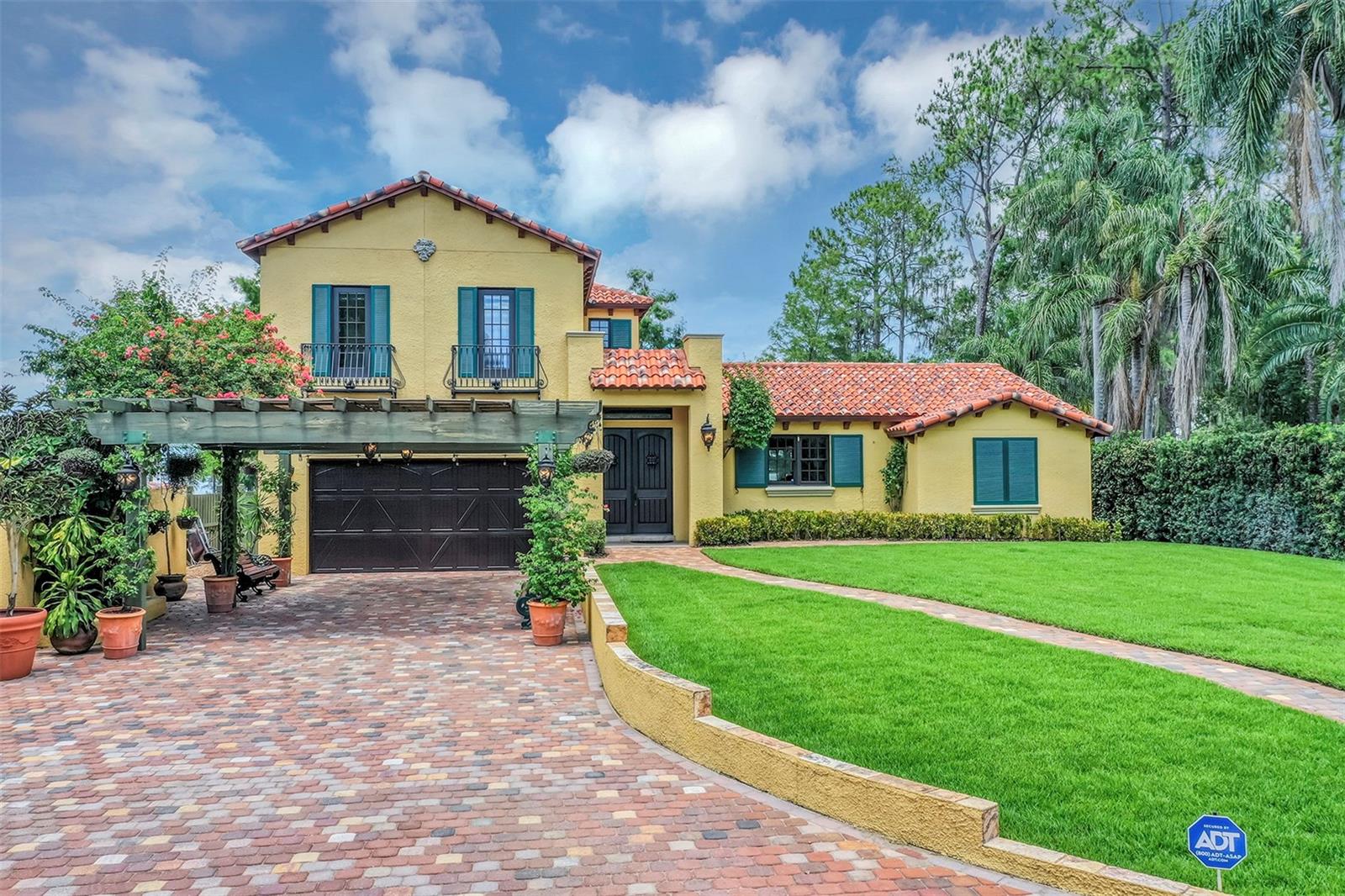 CYPRESS SHORES - Residential