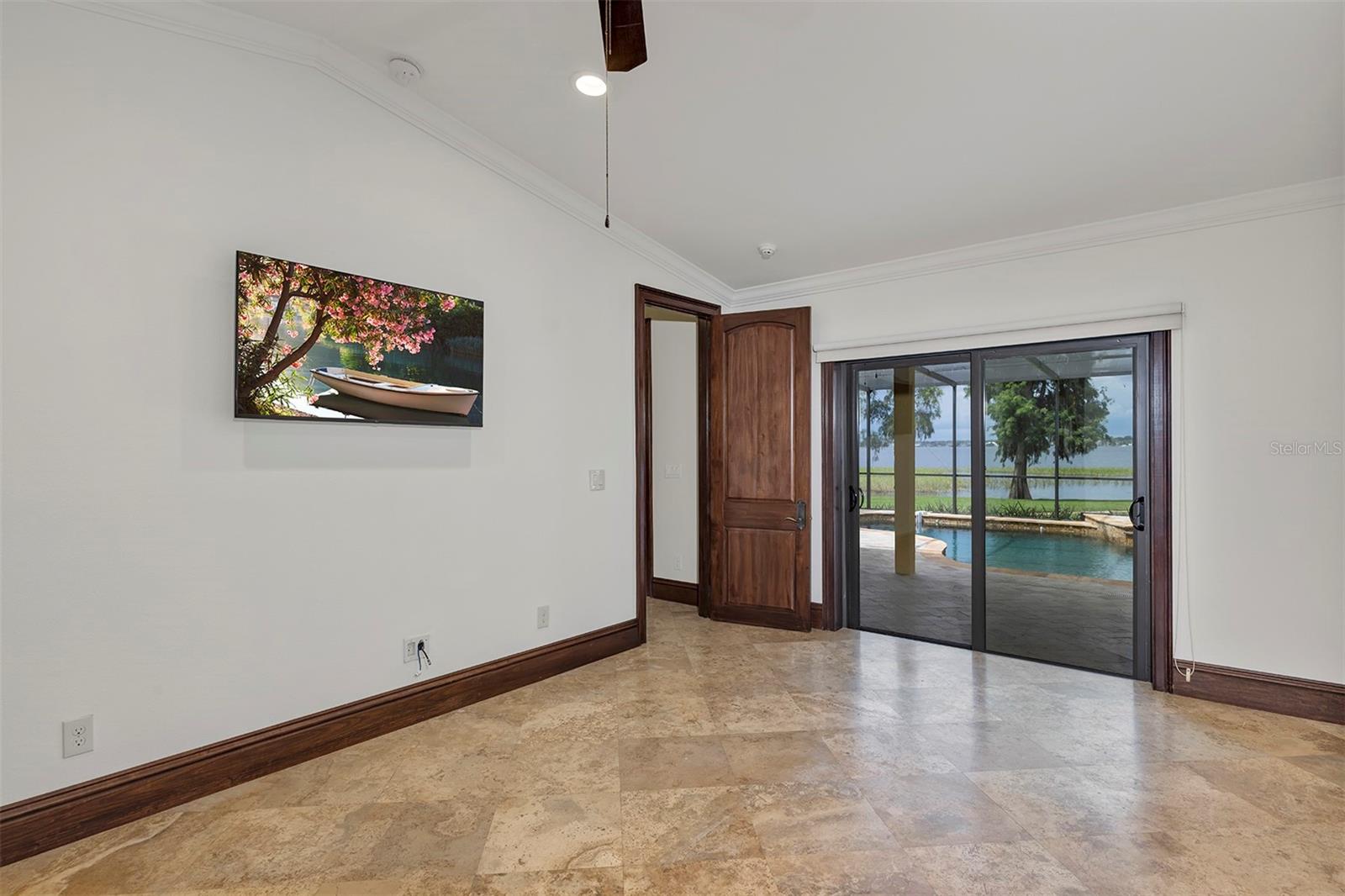 CYPRESS SHORES - Residential