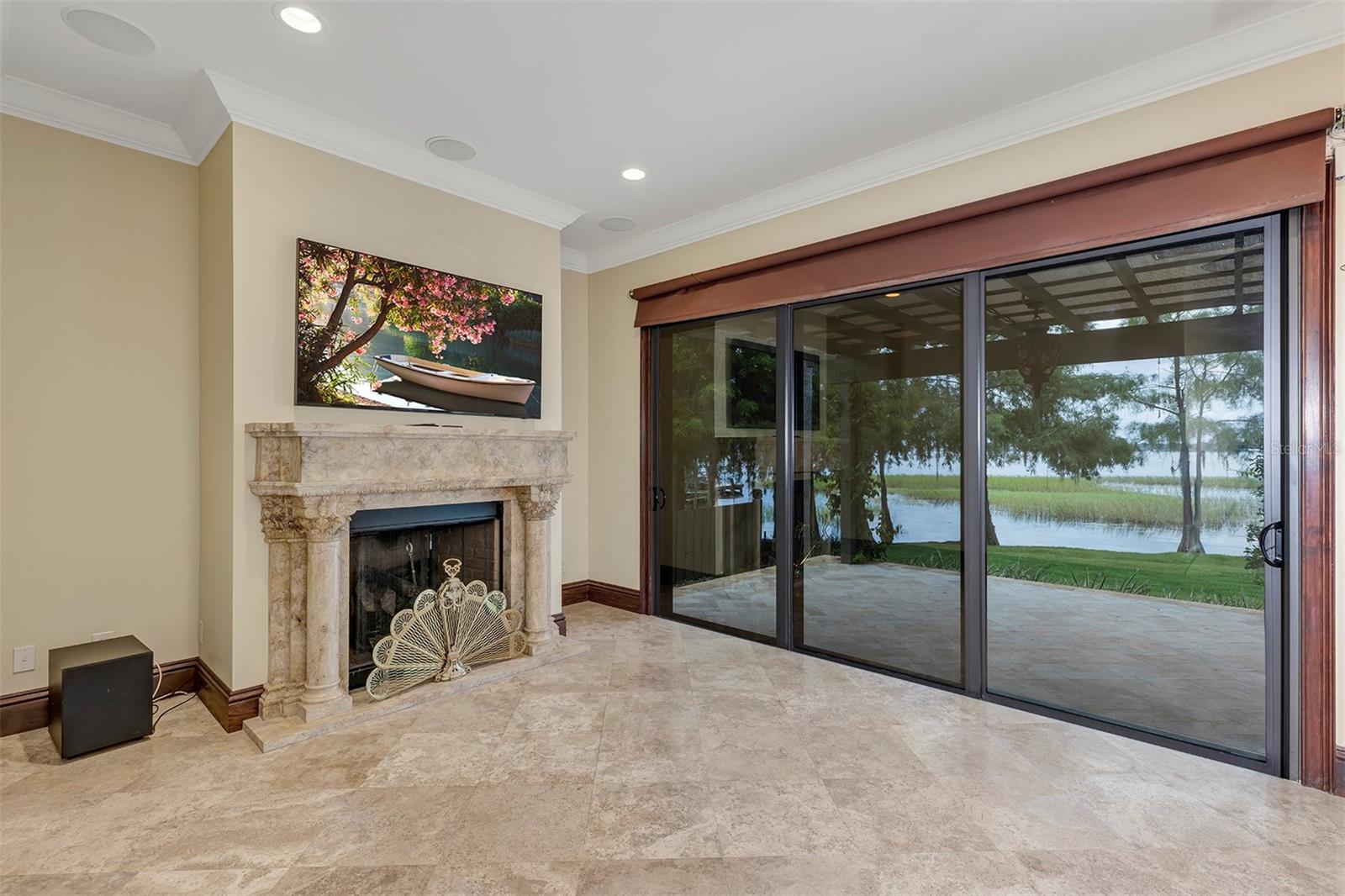 CYPRESS SHORES - Residential