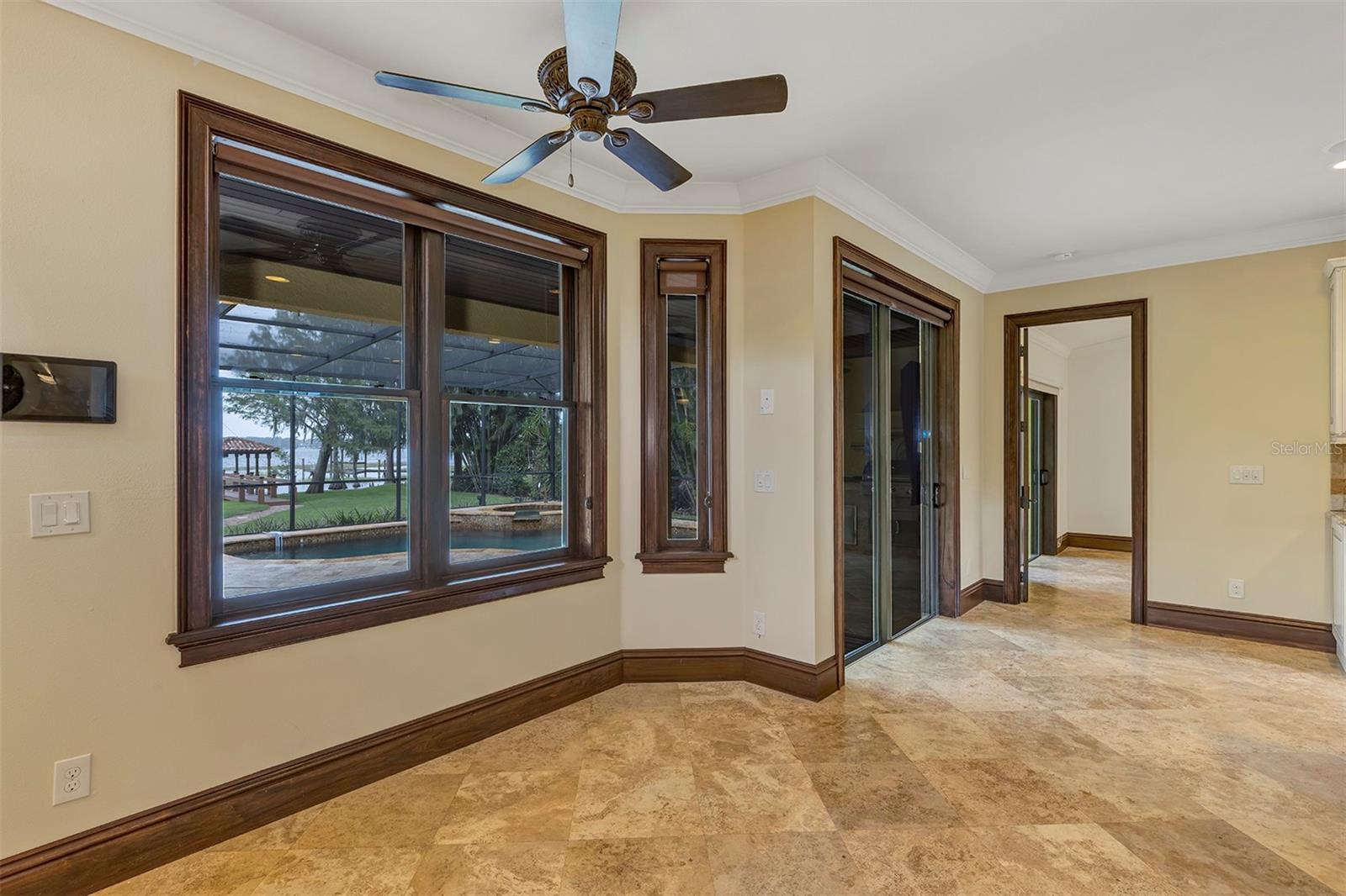 CYPRESS SHORES - Residential