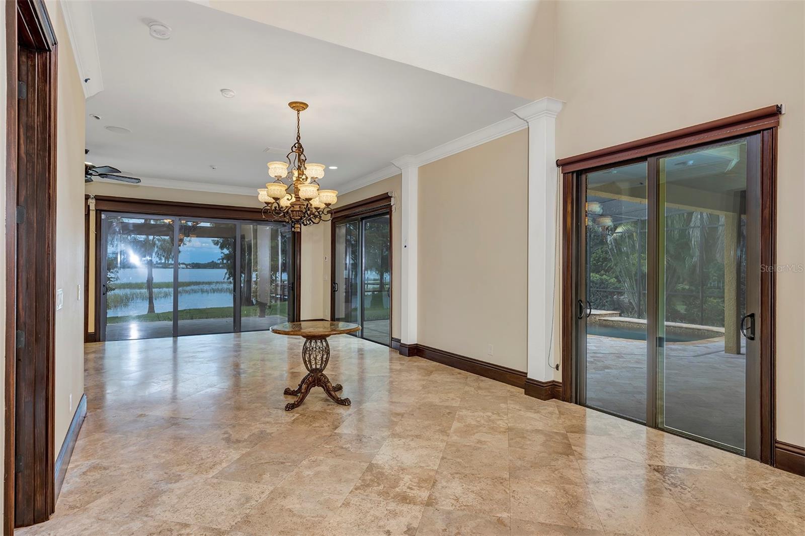 CYPRESS SHORES - Residential