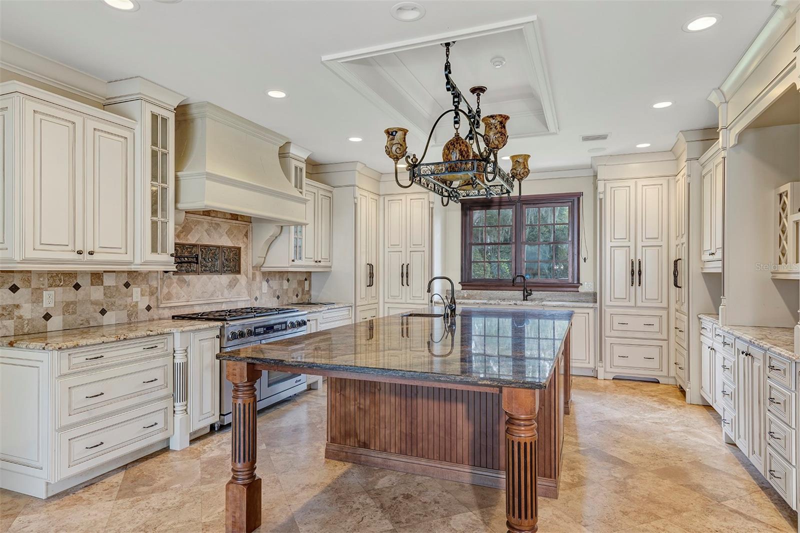 CYPRESS SHORES - Residential