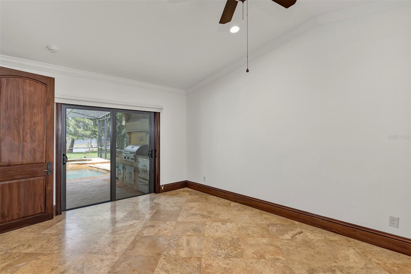 CYPRESS SHORES - Residential