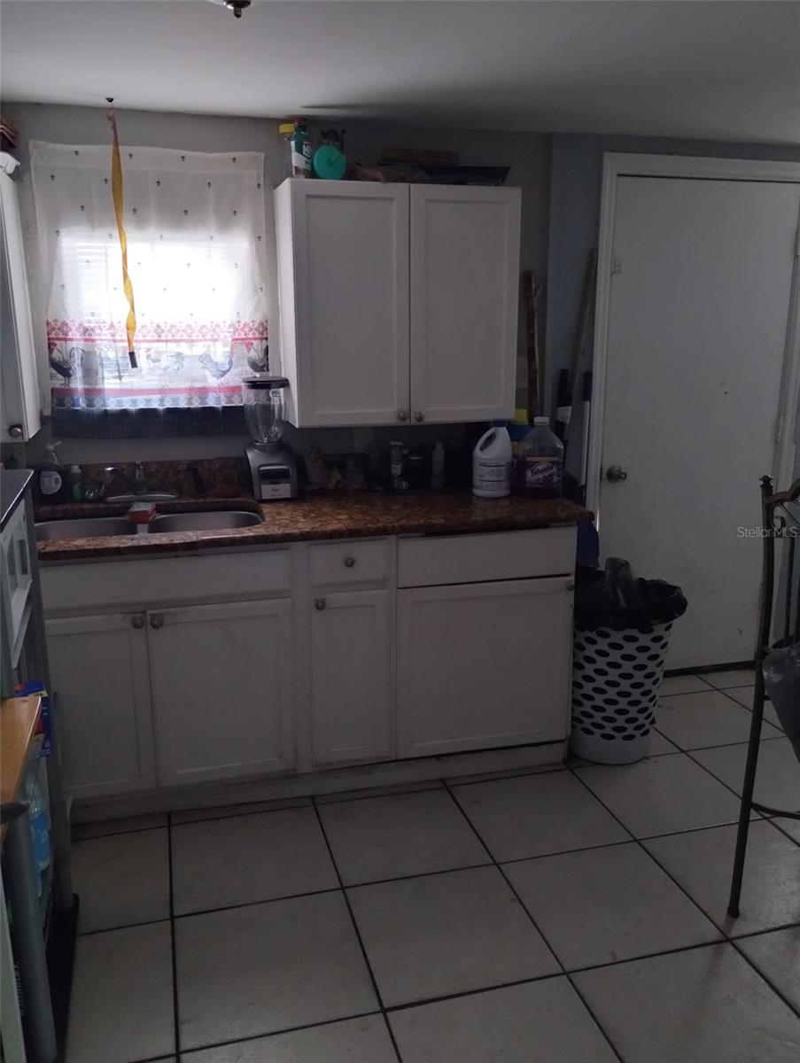 811 NE 20TH STREET A & B