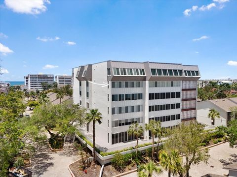 Photo of 1255 E Peppertree Drive #507, Sarasota, FL 34242 (MLS # A4653306)