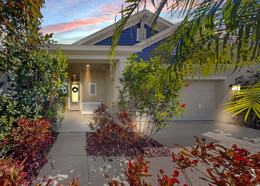 Photo of 7206 Paradiso Drive, Apollo Beach, FL 33572 (MLS # A4678112)