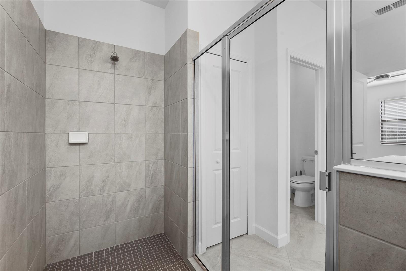 LORRAINE LAKES PH I - Residential